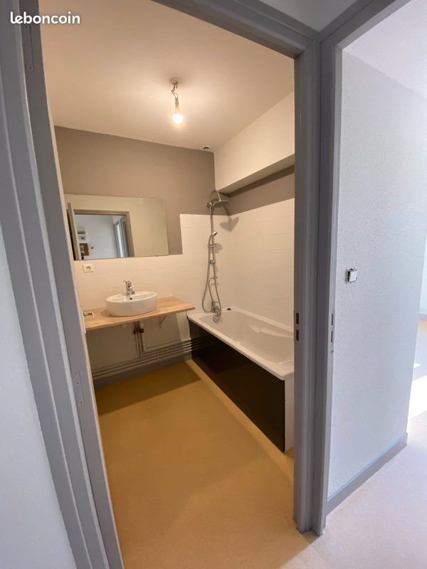 Appartement à louer, 60m², Montmarault