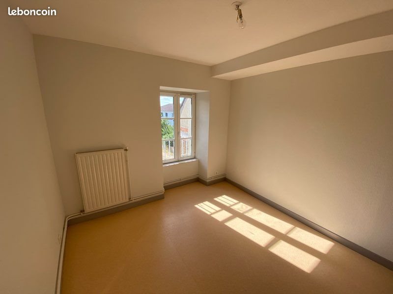 Appartement à louer, 60m², Montmarault