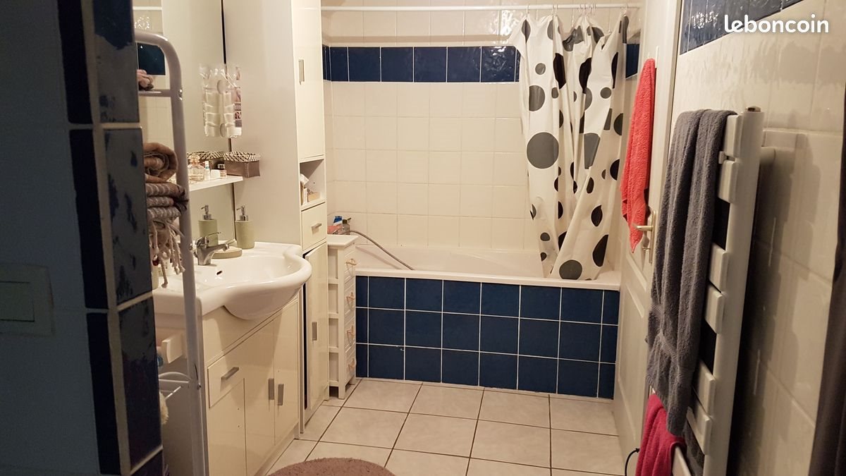 Appartement à louer, 72m², Saint-Jean-sur-Reyssouze