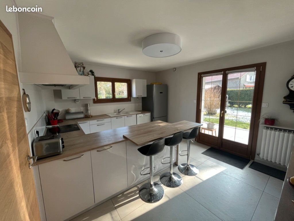 Maison à louer, 200m², Viry
