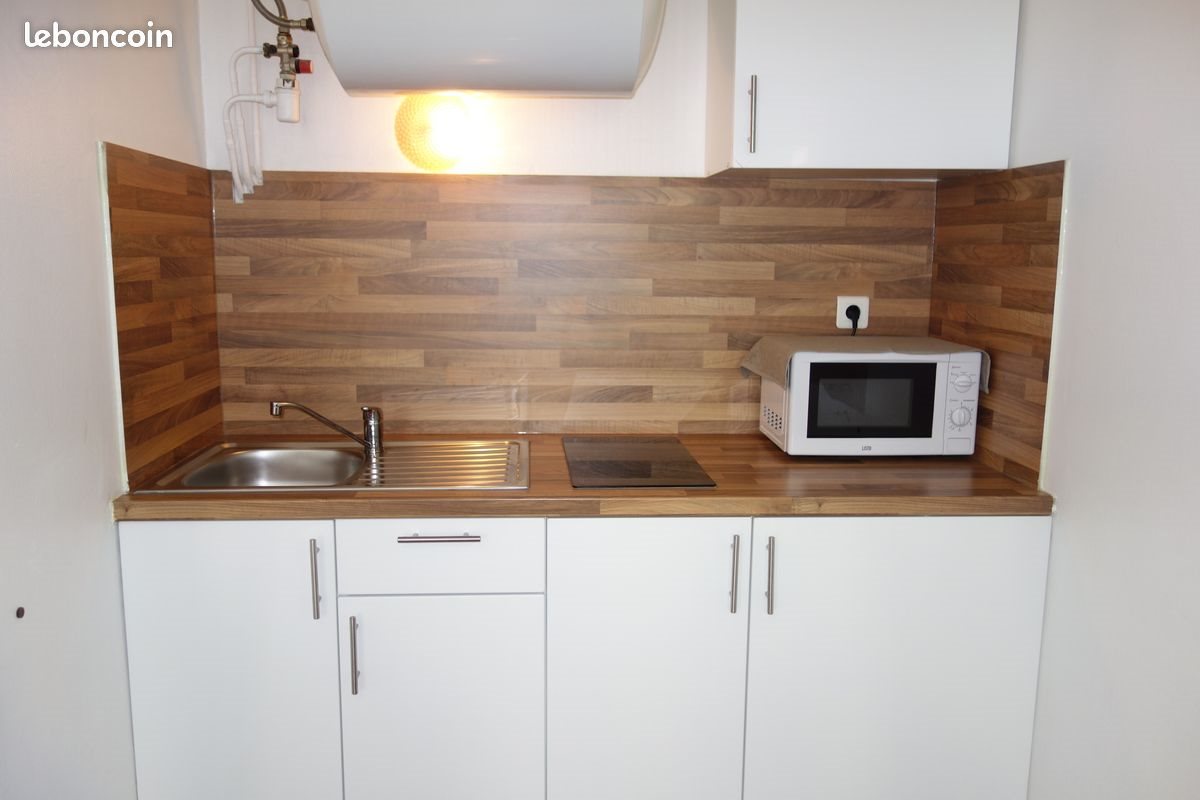 Appartement à louer, 18m², Paris 18ème