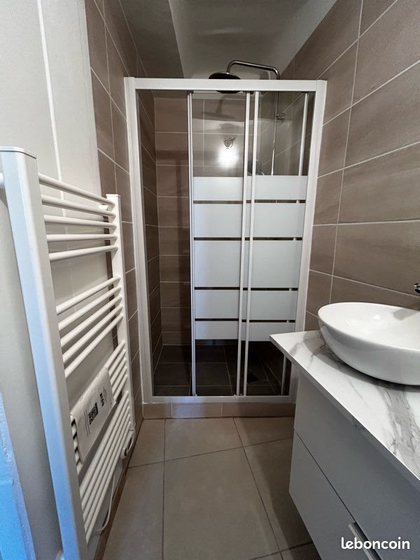 Appartement à louer, 70m², Salernes