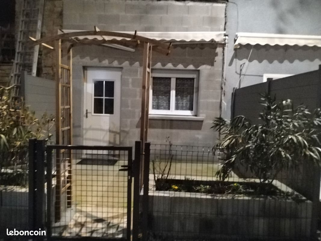 Appartement à louer, 44m², Four