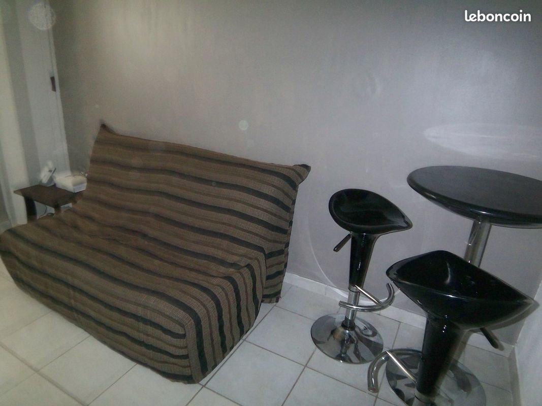 Appartement à louer, 14m², La Crau