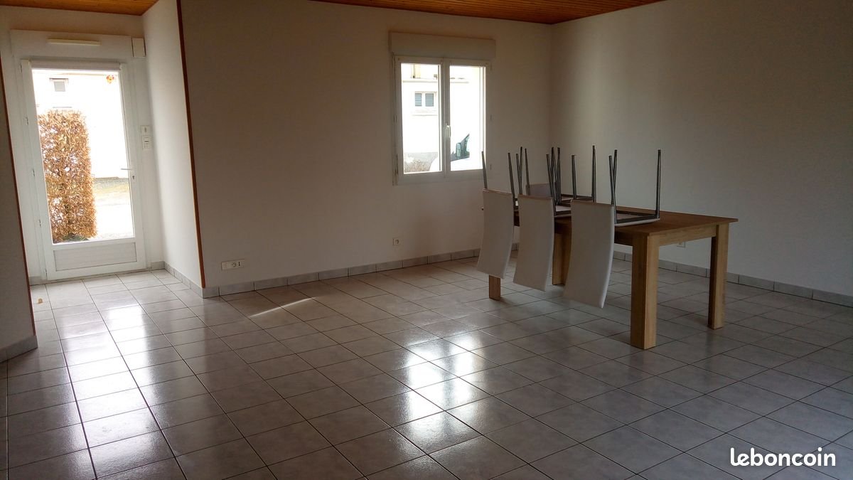 Maison à louer, 77m², Chauché