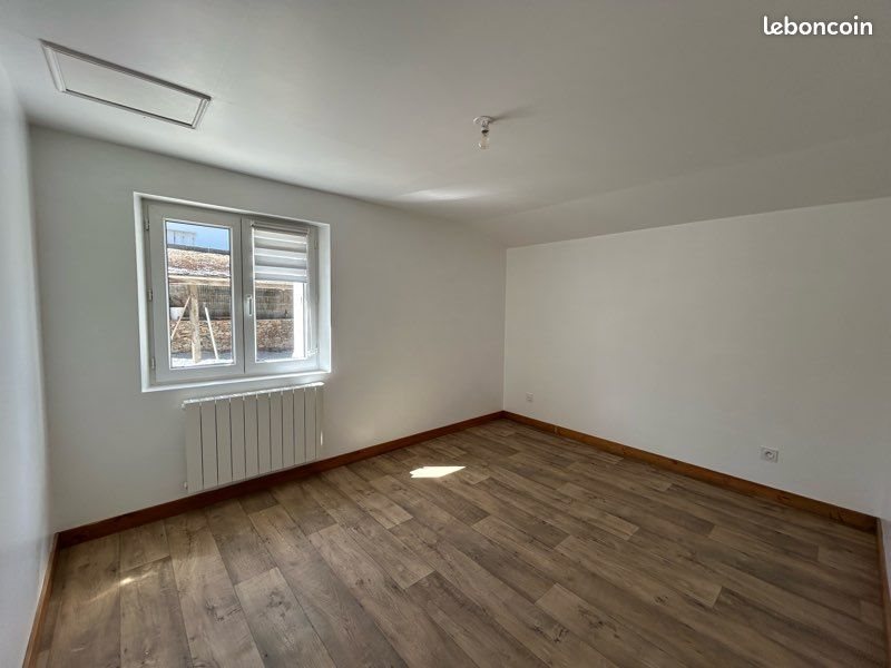 Maison à louer, 63m², Brandivy