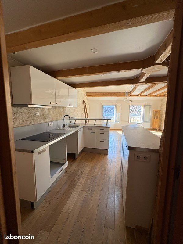 Appartement à louer, 70m², Ceyreste