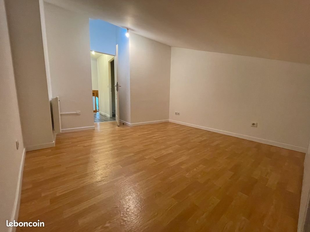 Appartement à louer, 54m², Vézelise