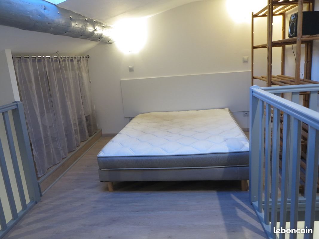 Appartement à louer, 27m², Pont-Saint-Esprit