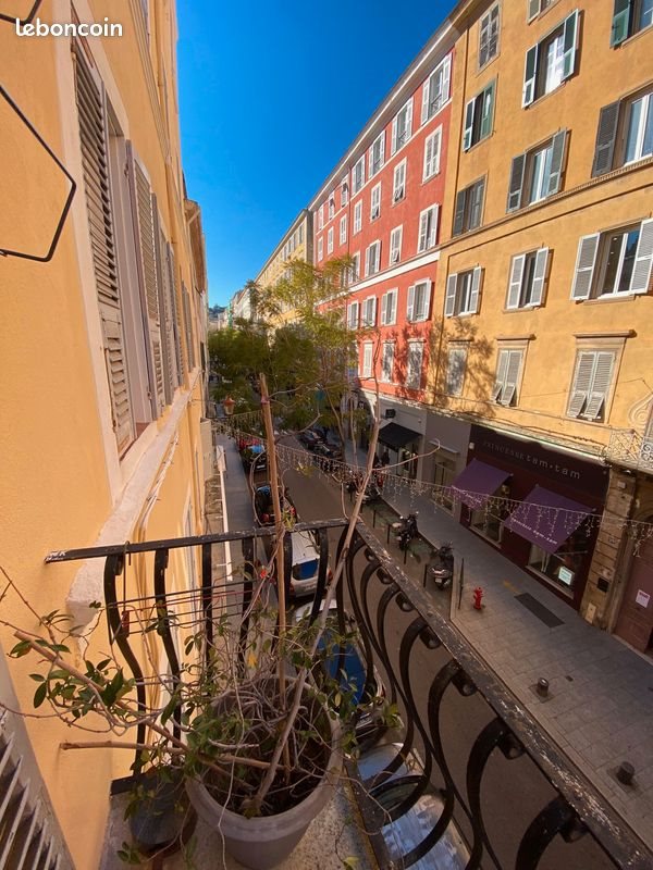 Appartement à louer, 143m², Bastia