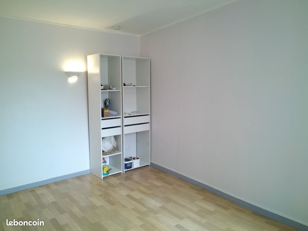 Appartement à louer, 19m², Nîmes