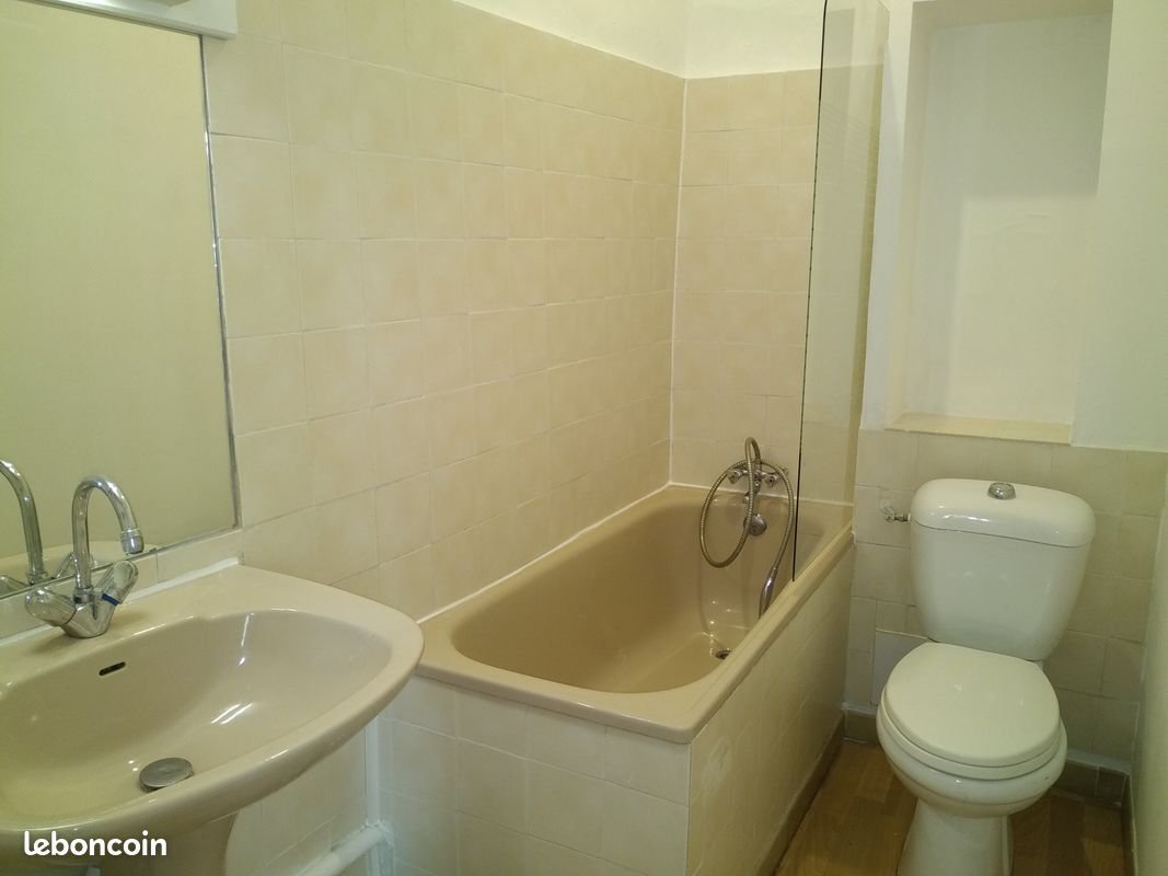 Appartement à louer, 19m², Nîmes