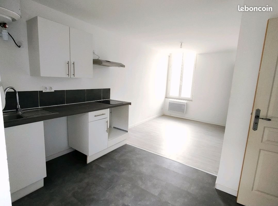 Appartement à louer, 25m², Nîmes