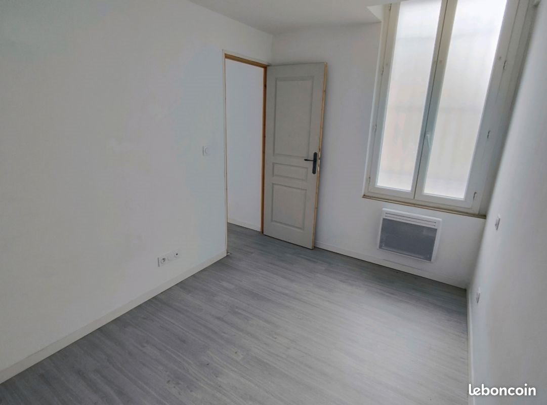 Appartement à louer, 25m², Nîmes