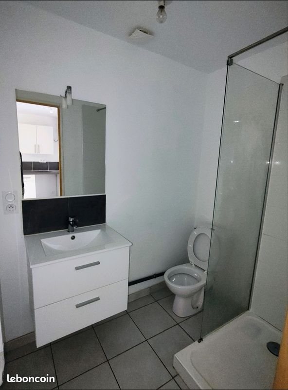 Appartement à louer, 25m², Nîmes