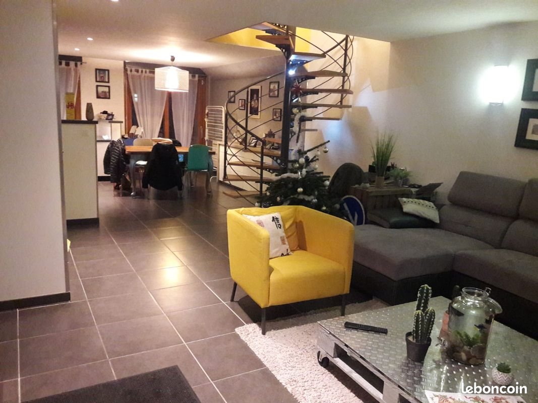 Maison à louer, 92m², Chazelles-sur-Lyon