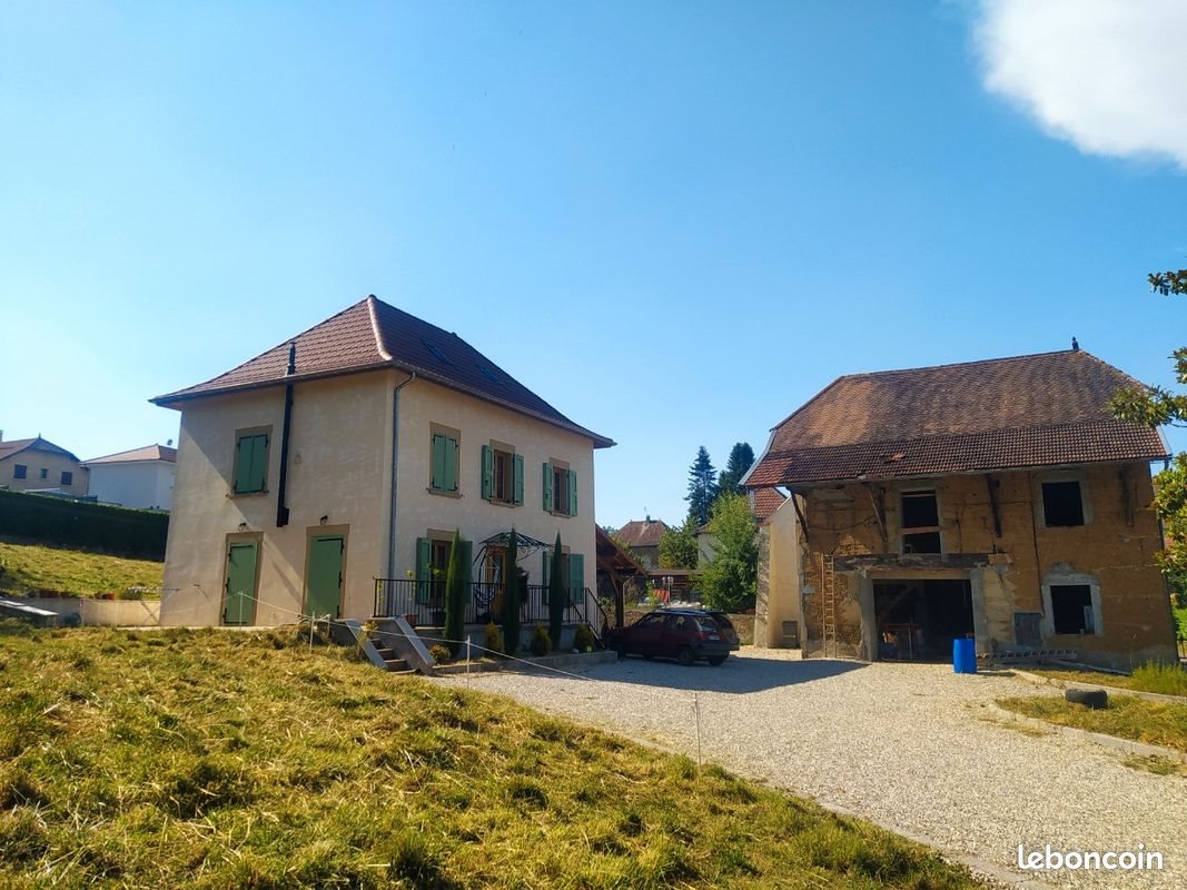 Maison à louer, 131m², Sermérieu