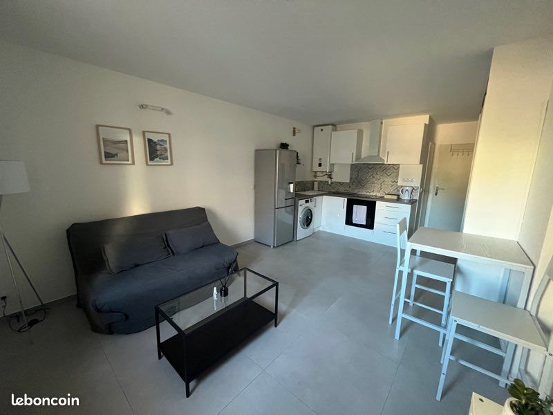 Appartement à louer, 24m², Solliès-Pont