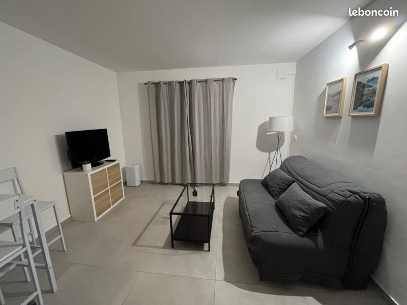 Appartement à louer, 24m², Solliès-Pont