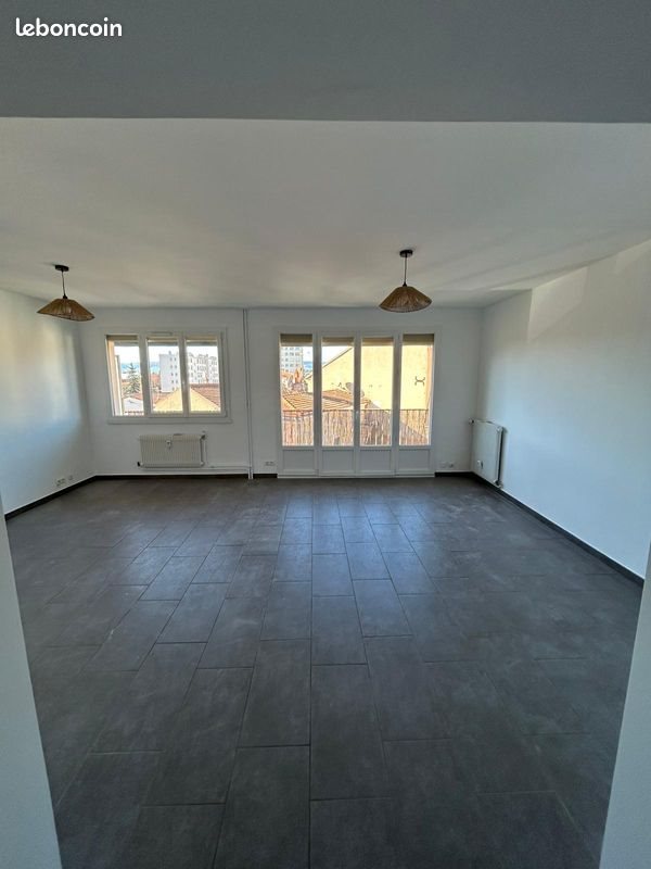 Appartement à louer, 64m², Roanne