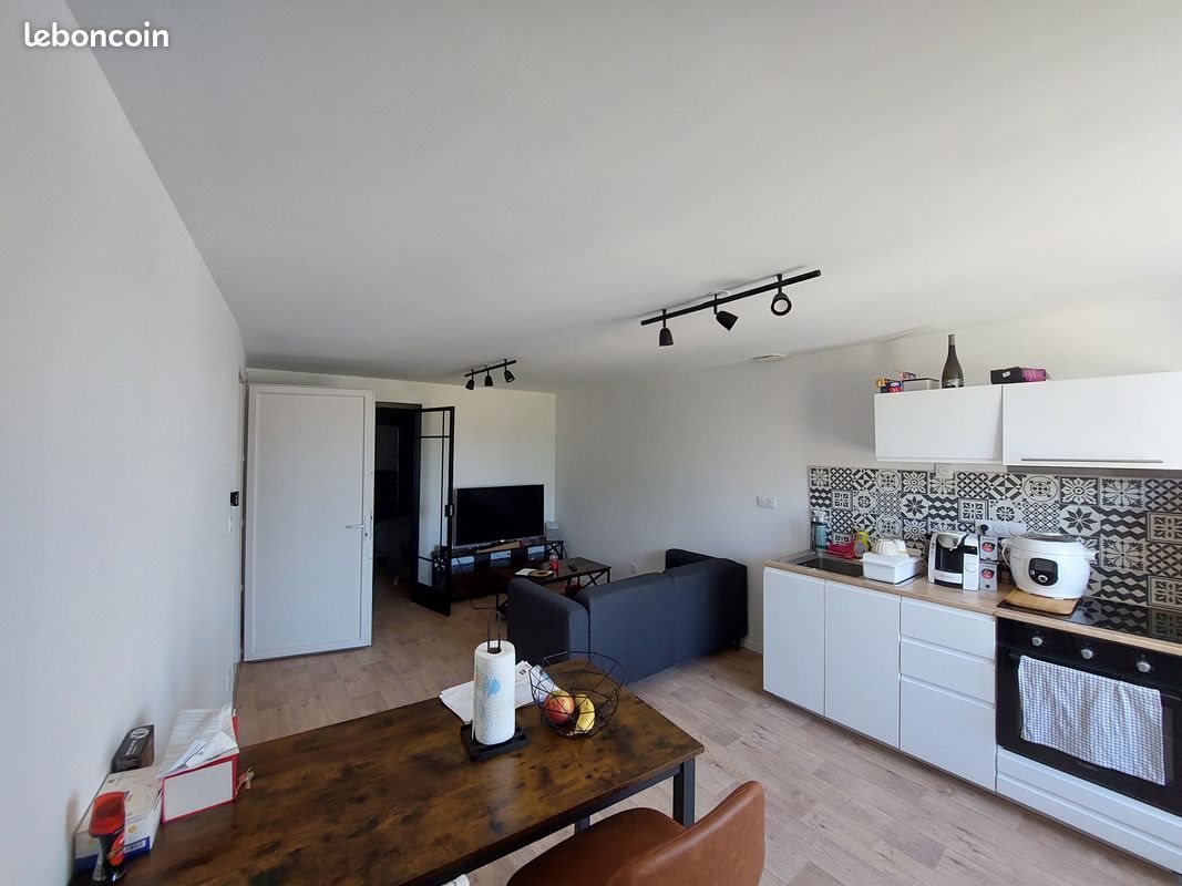 Appartement à louer, 37m², Caderousse