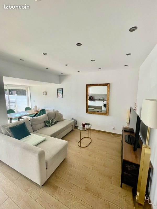 Appartement à louer, 55m², Carqueiranne