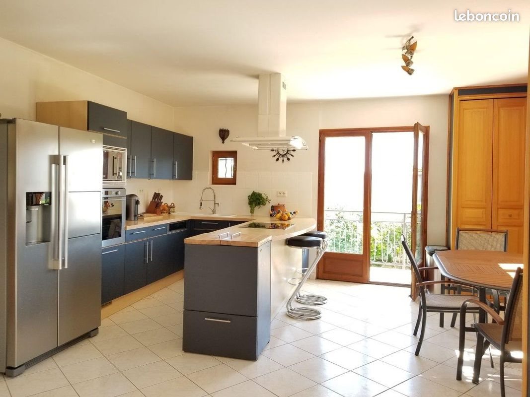 Maison à vendre, 163m², Saint-Geniès-de-Malgoirès