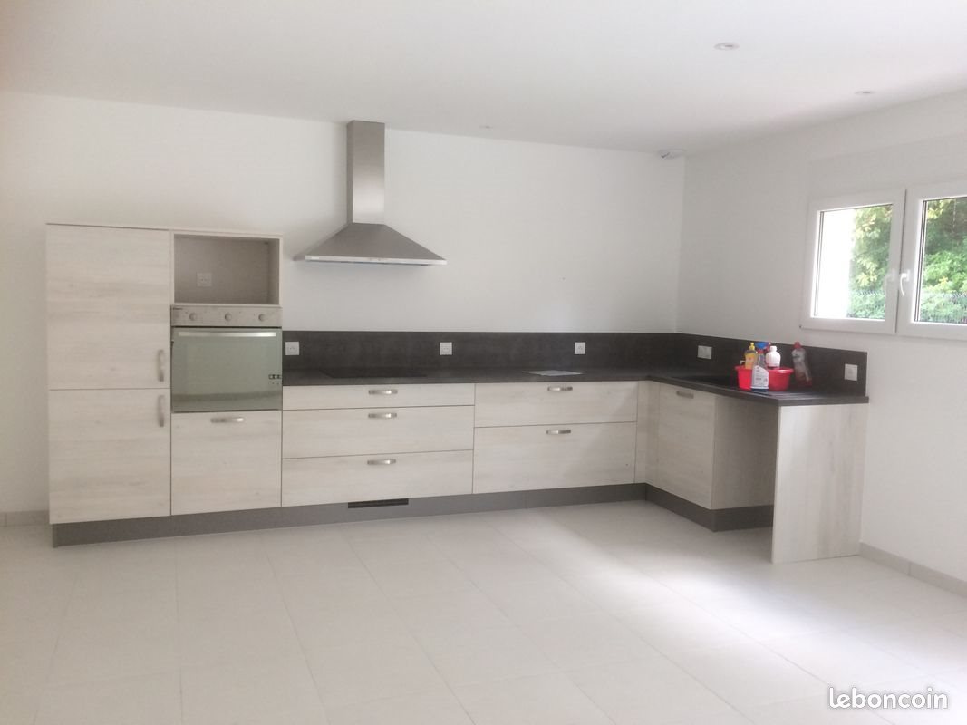 Maison à louer, 89m², Baud