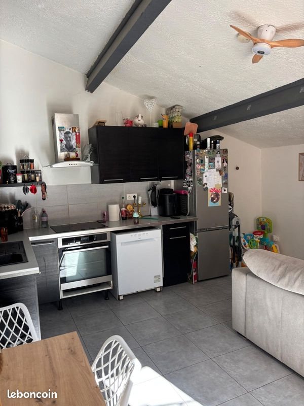 Appartement à louer, 60m², Eyguières