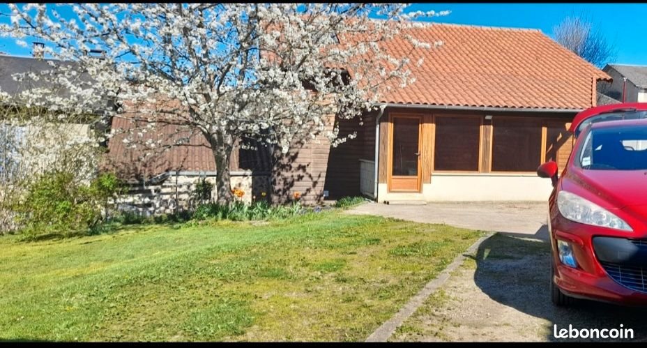 Maison à vendre, 120m², Châteauneuf-la-Forêt