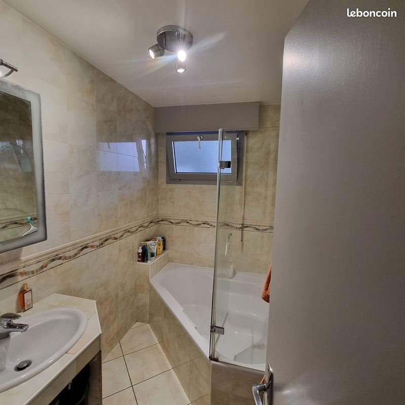 Appartement à louer, 55m², Évian-les-Bains