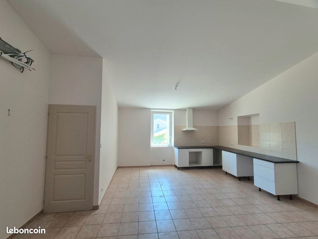 Appartement à louer, 70m², Espeluche