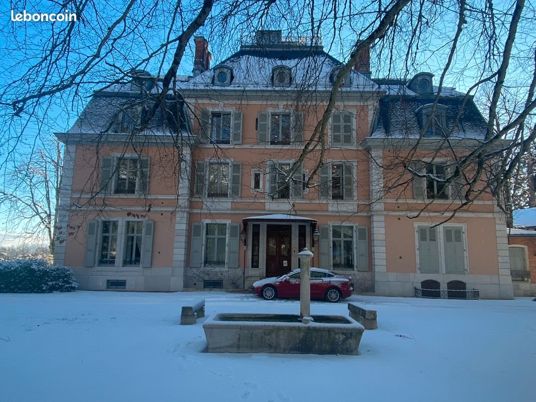 Appartement à louer, 143m², Chevry