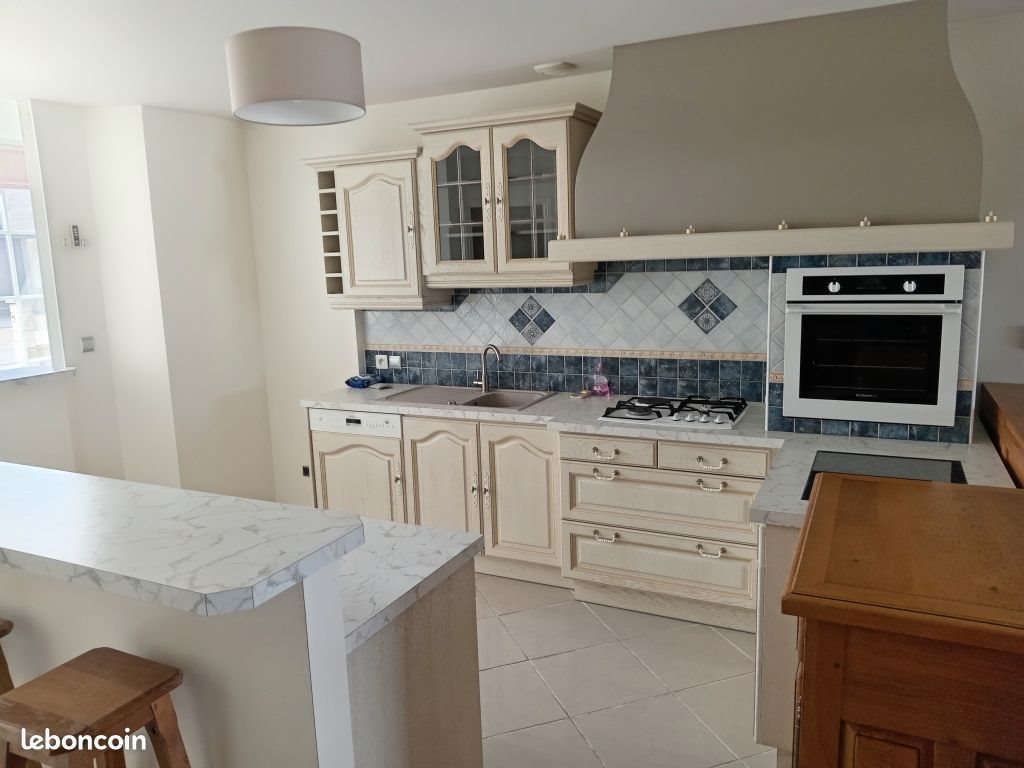 Maison à louer, 160m², Biesles