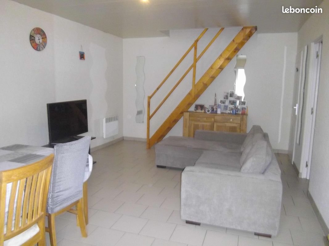 Appartement à louer, 65m², Râches