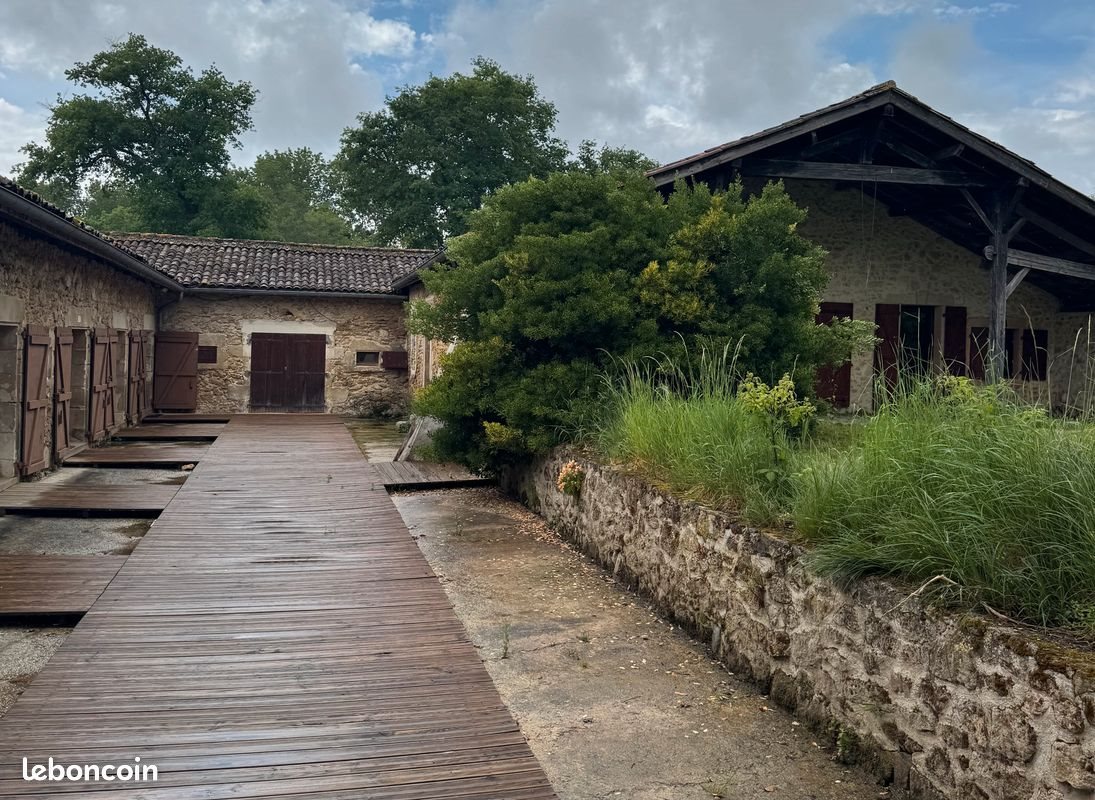 Maison à louer, 350m², Bernos-Beaulac