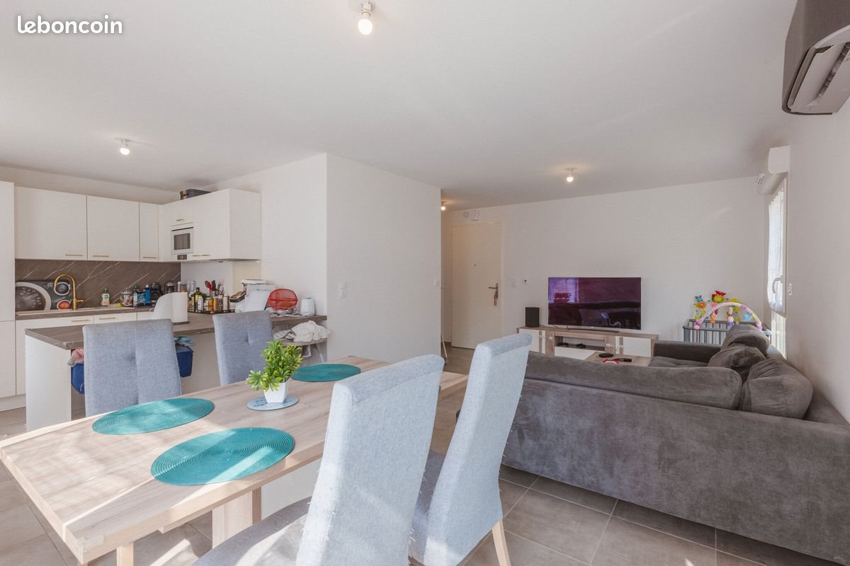 Appartement à louer, 82m², Sainte-Foy-d'Aigrefeuille