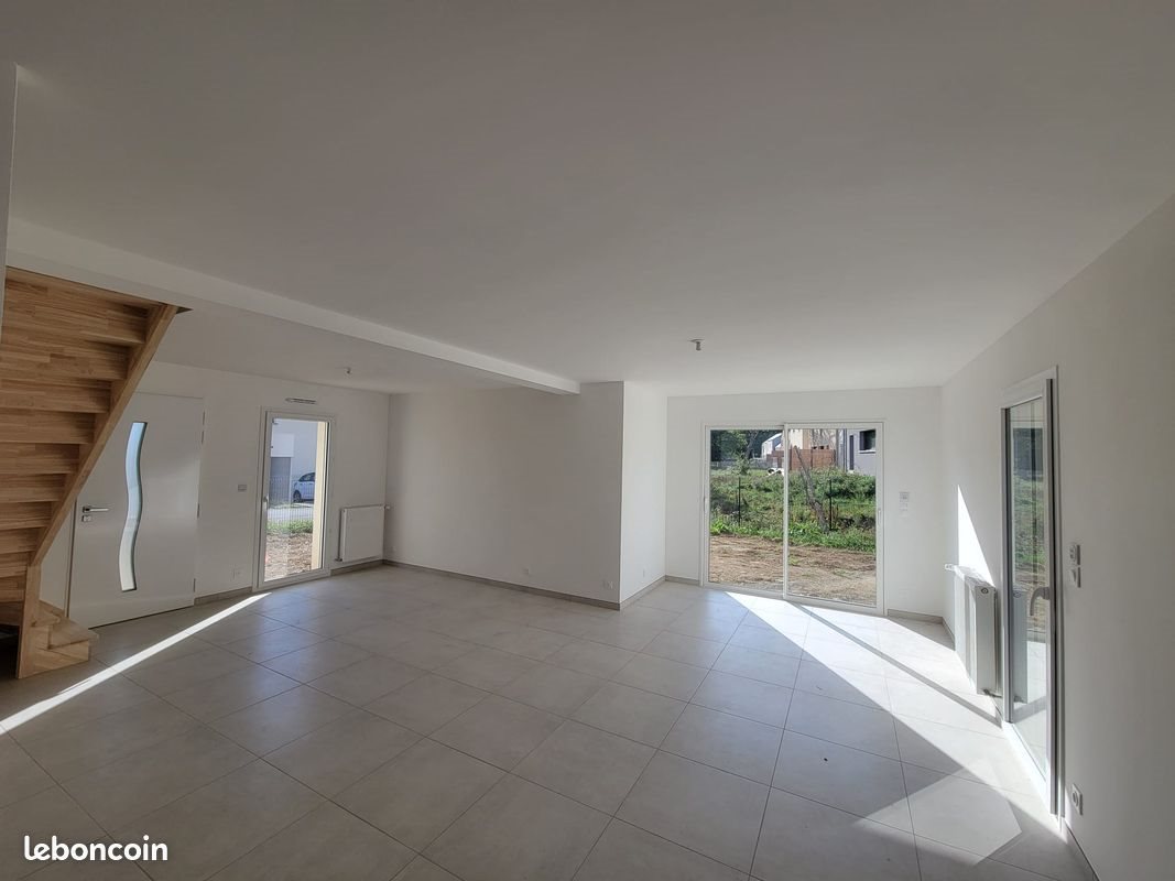 Maison à louer, 102m², Romillé