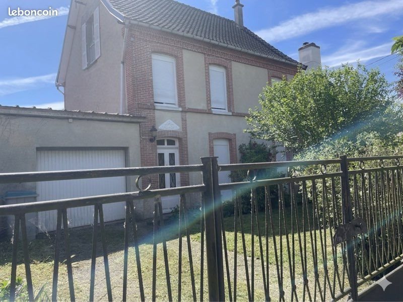 Maison à louer, 85m², Saint-Just-Sauvage