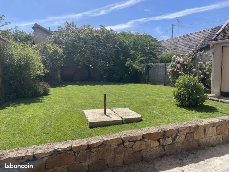 Maison à louer, 85m², Saint-Just-Sauvage