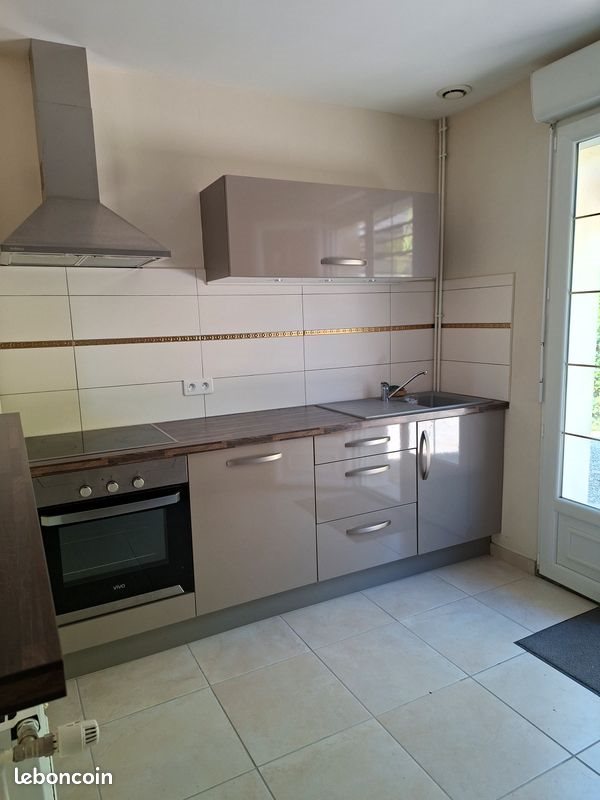 Maison à louer, 110m², Rolampont