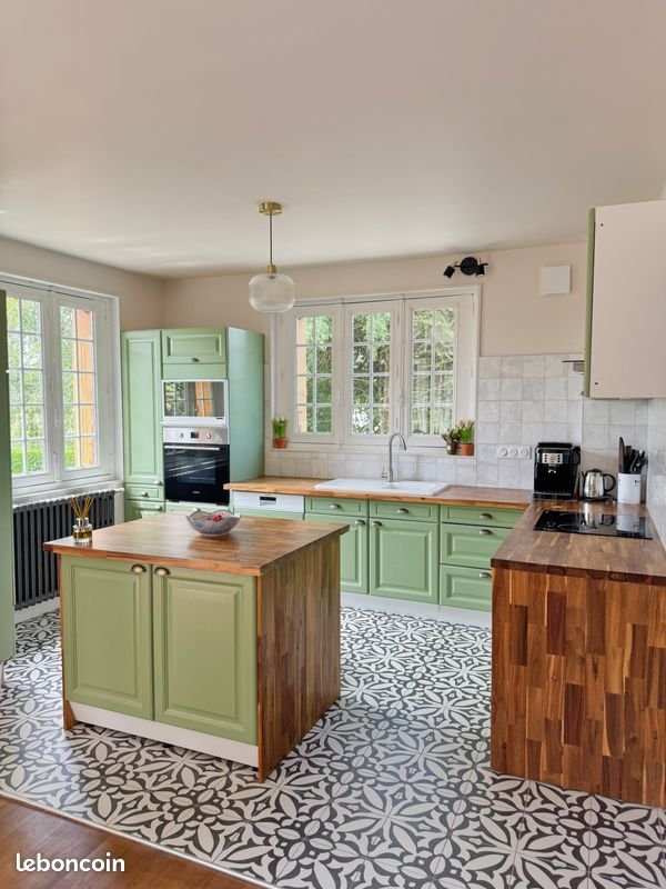 Maison à louer, 150m², Saint-Jean-Brévelay