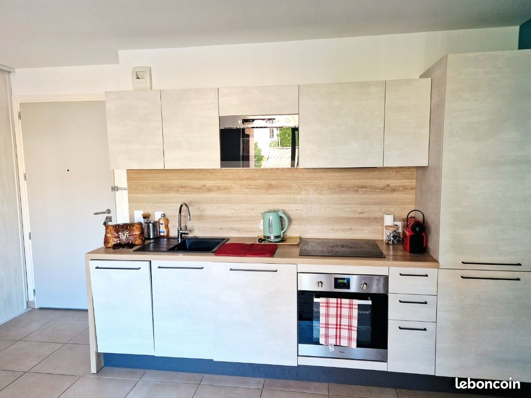 Appartement à louer, 44m², Marseille 8ème