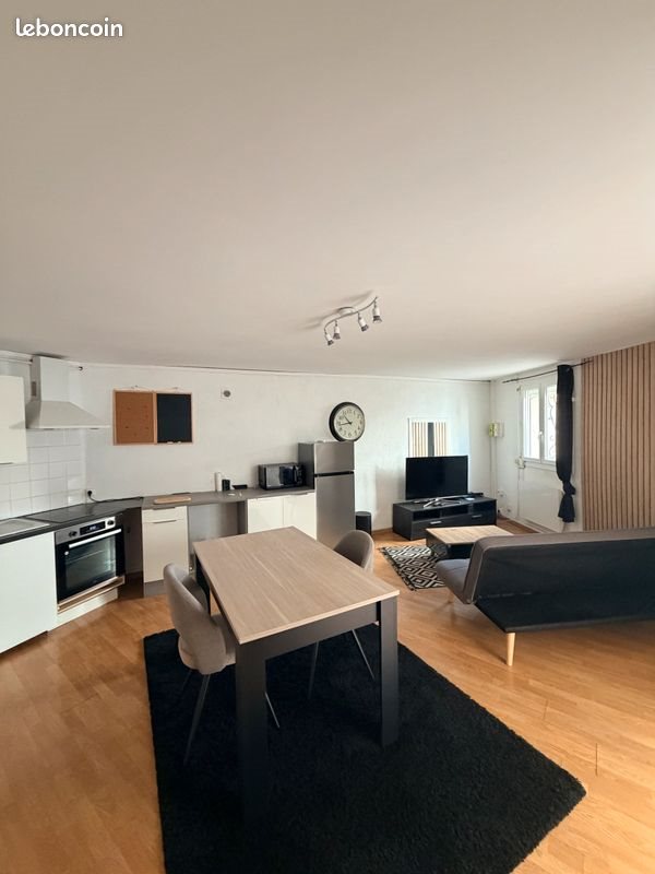 Appartement à louer, 56m², Chusclan