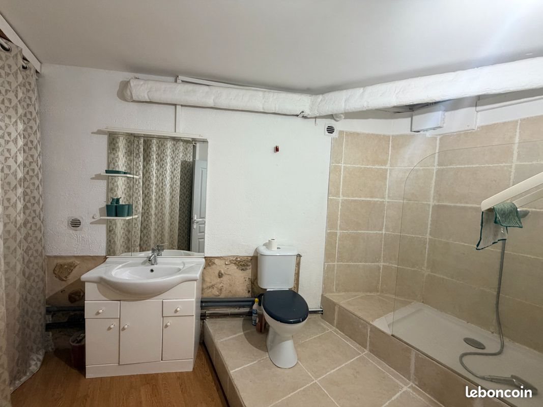 Appartement à louer, 56m², Chusclan