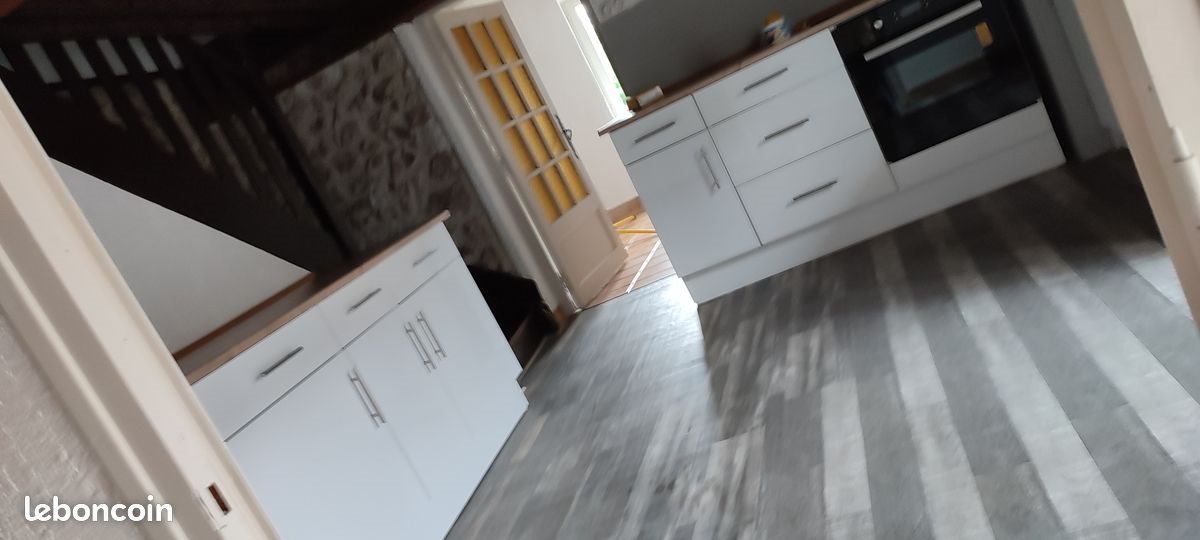 Maison à louer, 90m², Essertines-en-Châtelneuf