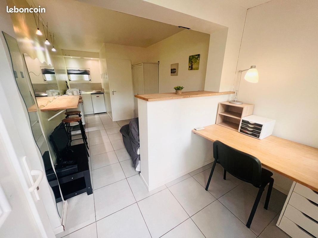 Maison à louer, 17m², Marseille 8ème