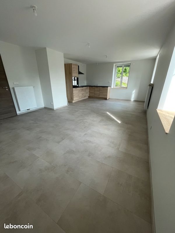 Appartement à louer, 100m², Guyans-Vennes