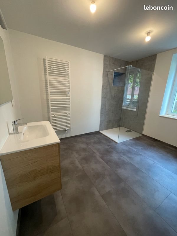 Appartement à louer, 100m², Guyans-Vennes