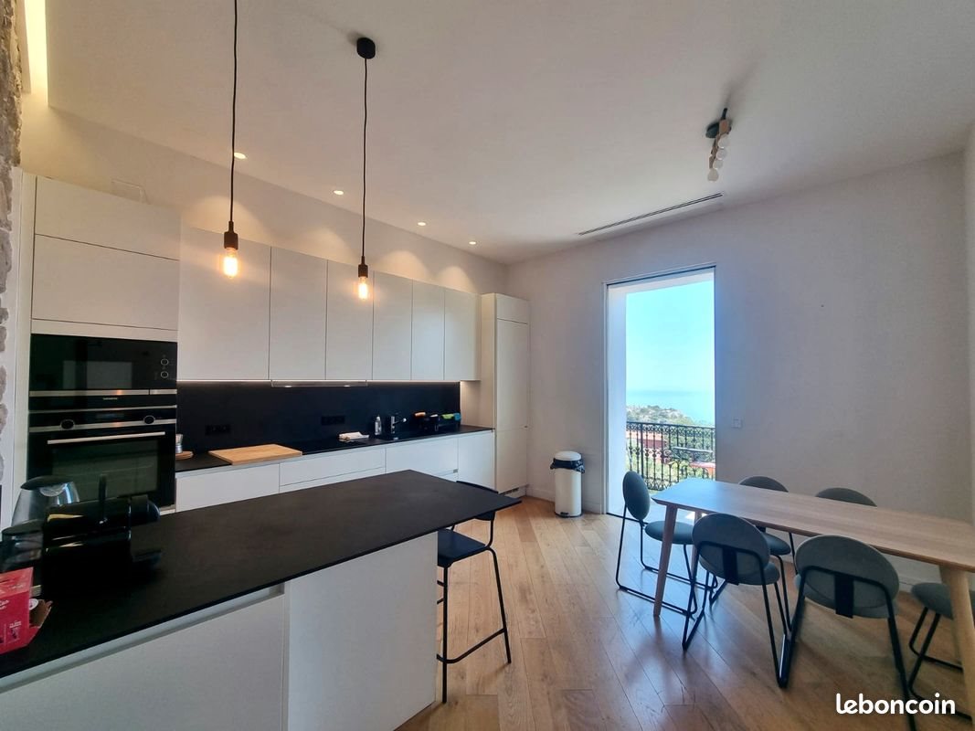 Appartement à louer, 80m², La Turbie